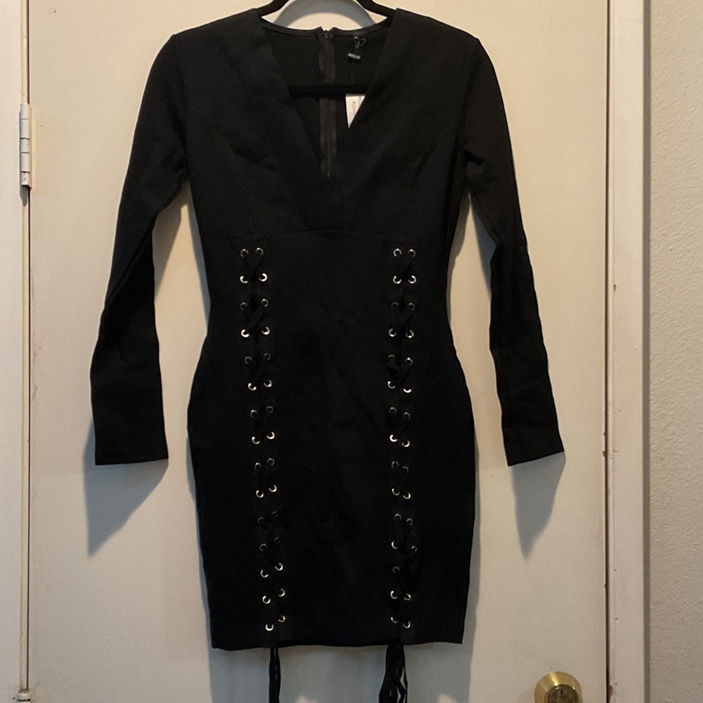 Windsor Black Long Sleeve Lace-Up Bodycon Dress